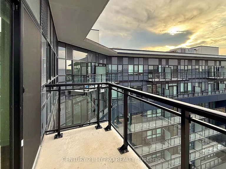 395 Dundas St W #Penthouse 02 — Photo 19