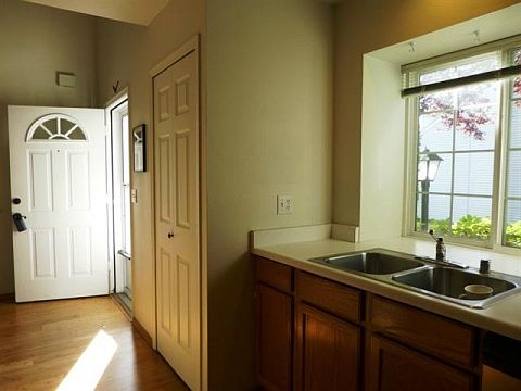 3rd image of 4431 Governor Ln SE