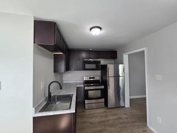 131 Bridge St, Fuquay Varina, NC 27526