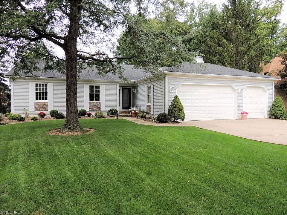 1st image of 9852 Forestview Dr