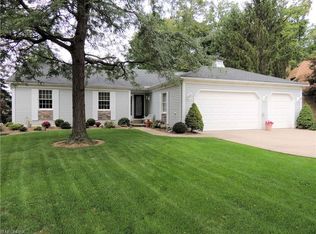 9852 Forestview Dr, Strongsville, OH 44136