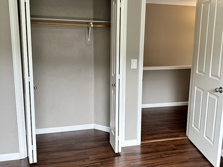227 Pioneer Dr — Photo 13