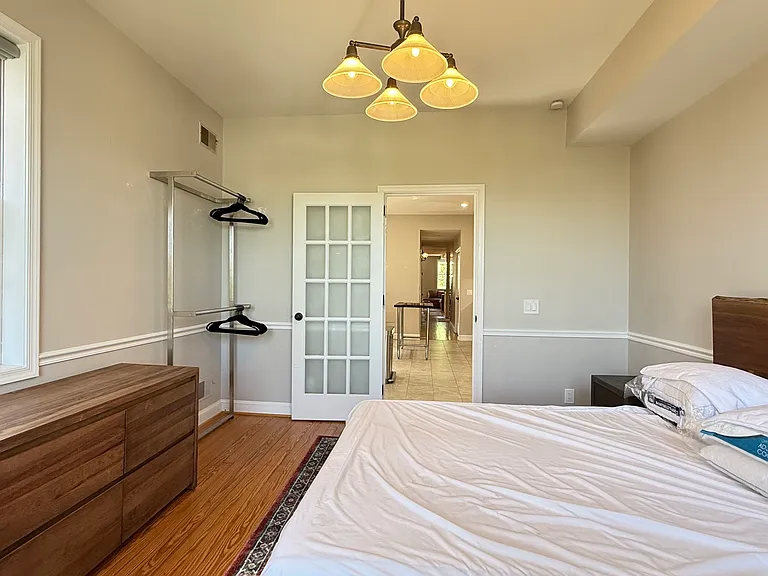 1118 F St NE #3 — Photo 18