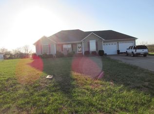 7 Ingram Rd, Leoma, TN 38468