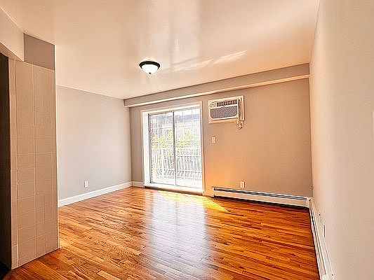 3rd image of 104-03 47th Ave #3