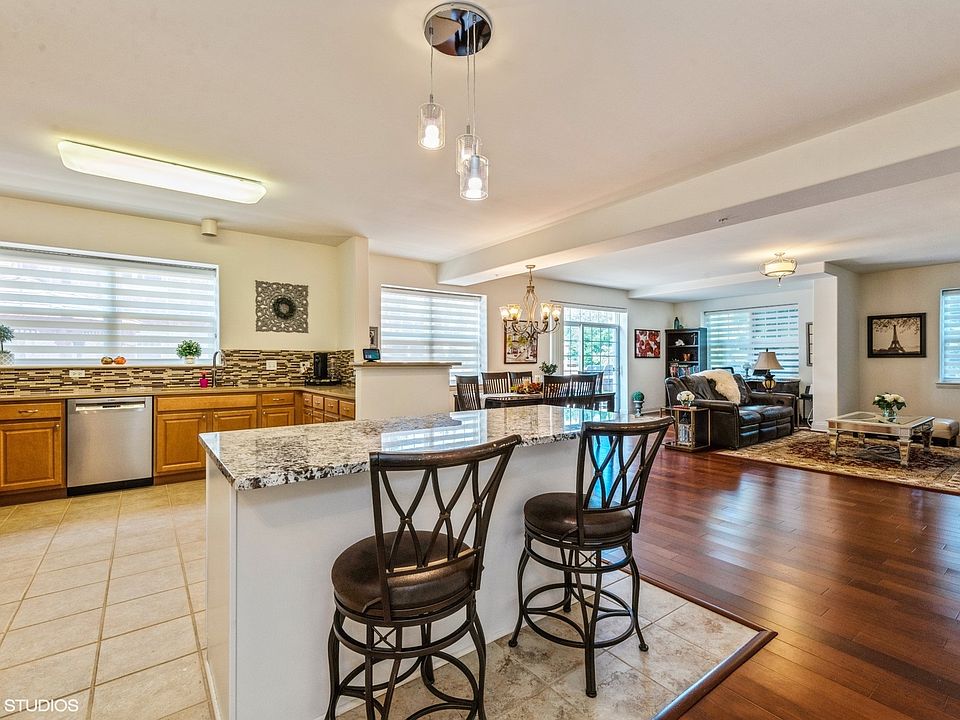 One Itasca Place Condominiums Apartment Rentals Itasca, IL Zillow