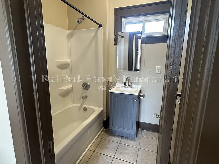 802 McKinley St — Photo 13