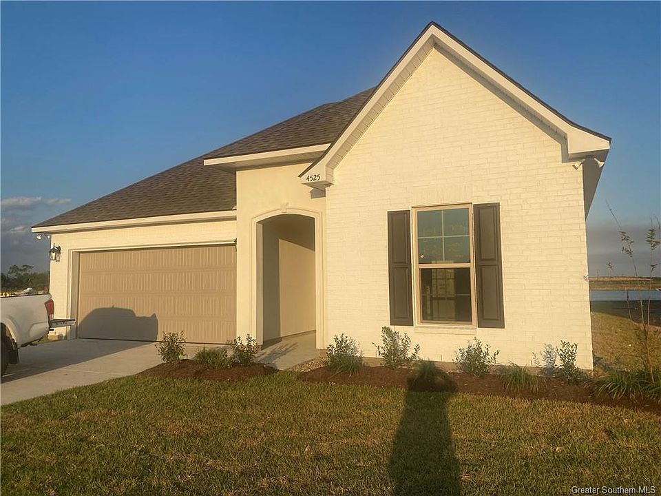 1st image of 4525 Green Wood Way