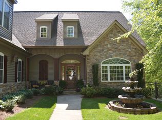 453 Chattahoochee Winds Dr, Demorest, GA 30535