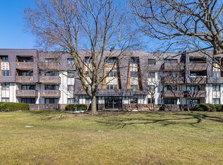 13200 W Heiden Cir Unit 2111, Lake Bluff, IL