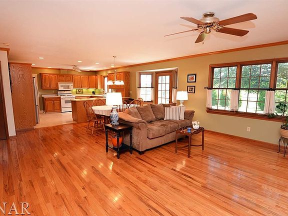 5th image of 2905 Carlene Dr