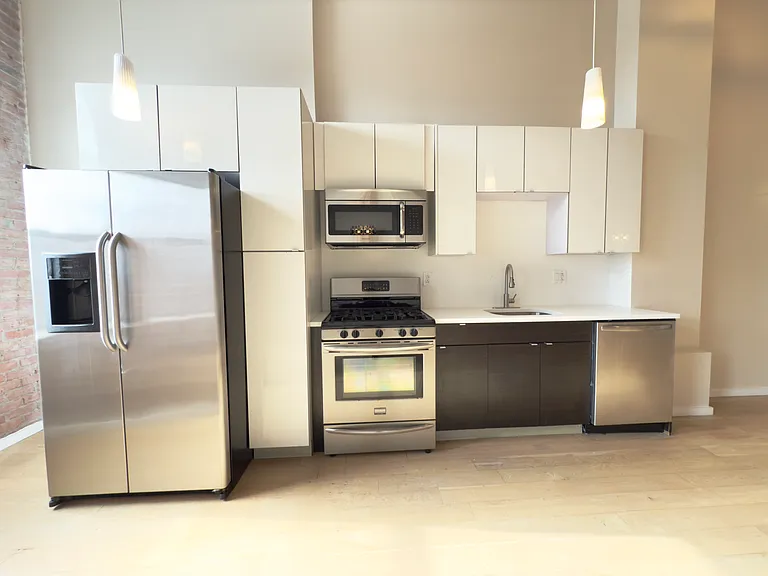 728 Market St #906 — Photo 8