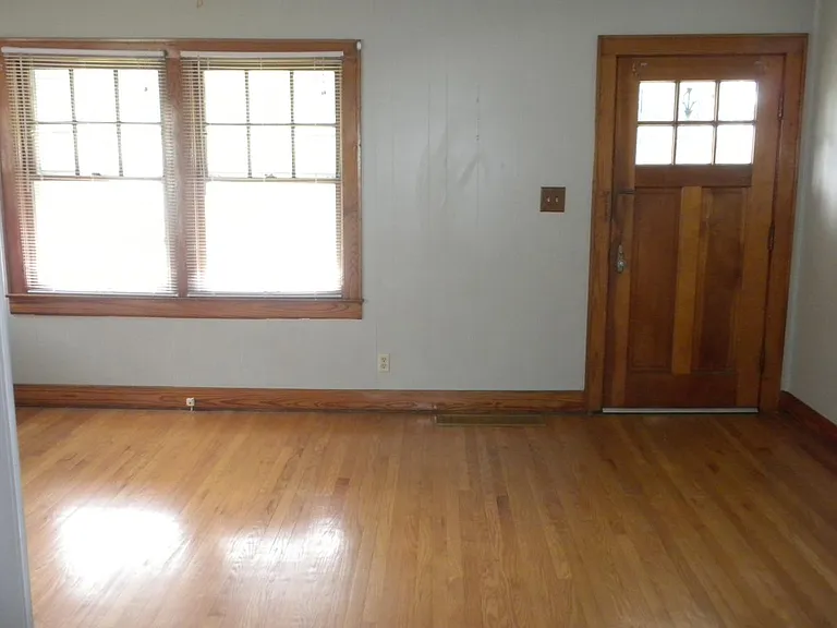 2345 Delor Ave — Photo 4