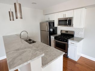3627 W Oakdale Ave APT 2F, Chicago, IL 60618