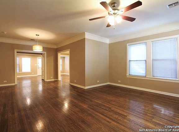 4th image of 326 Corona Ave