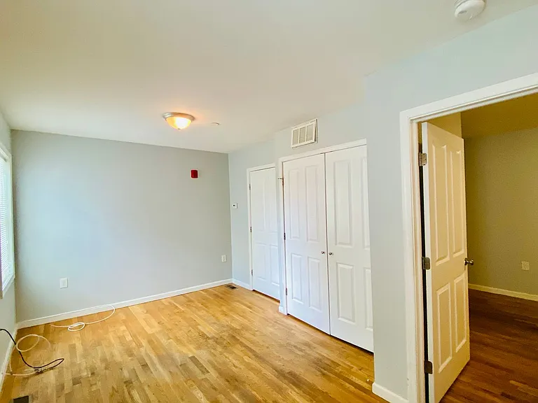 2502 P Street — Photo 7