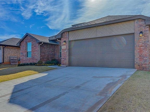 3rd image of 2208 Alameda Park Dr