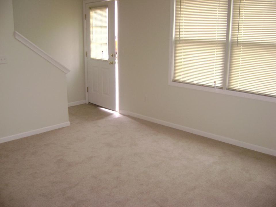 1st image of 905 E Park St APT M2