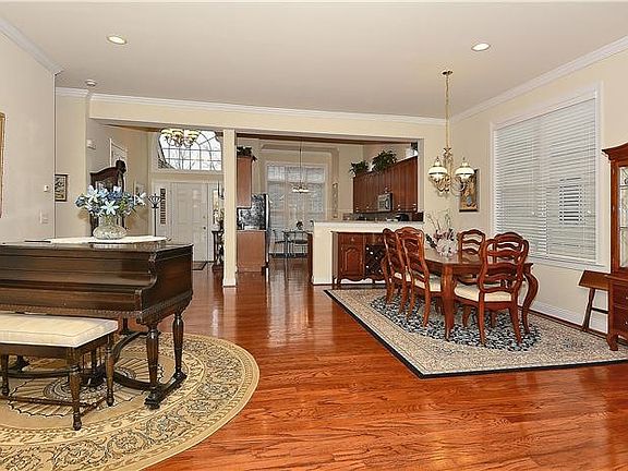 4th image of 5408 Rodriquez Ln
