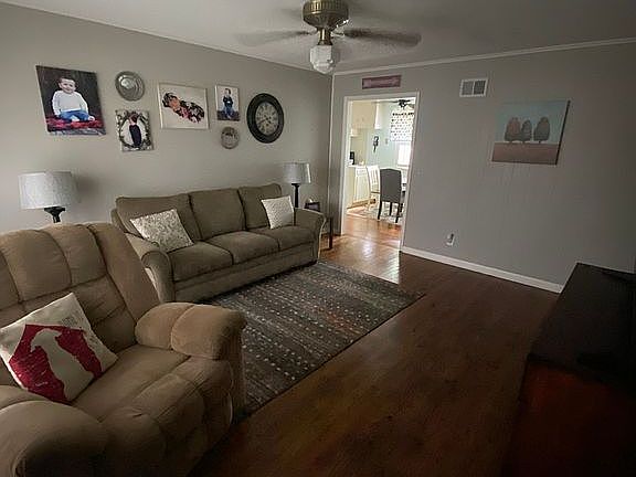 3rd image of 202 E Falletti Ave