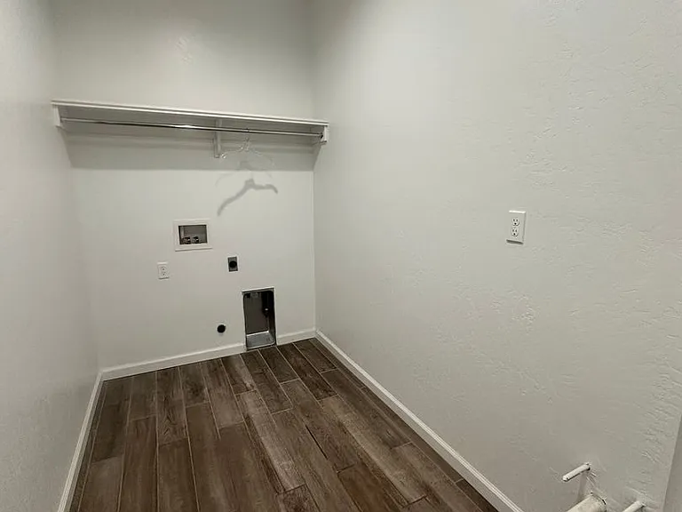 1620 W Porter Ave — Photo 21