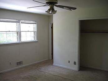 2nd image of 2590 Fox Hall Ln S