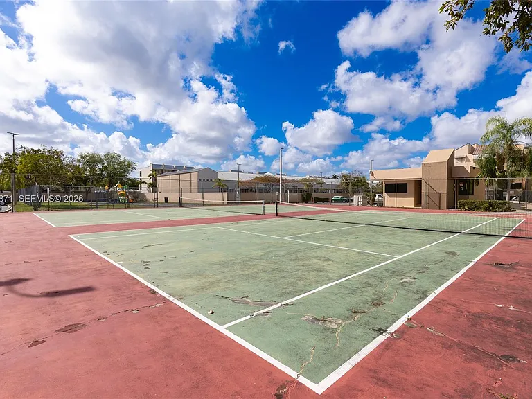 10500 SW 108th Ave #B414 — Photo 18