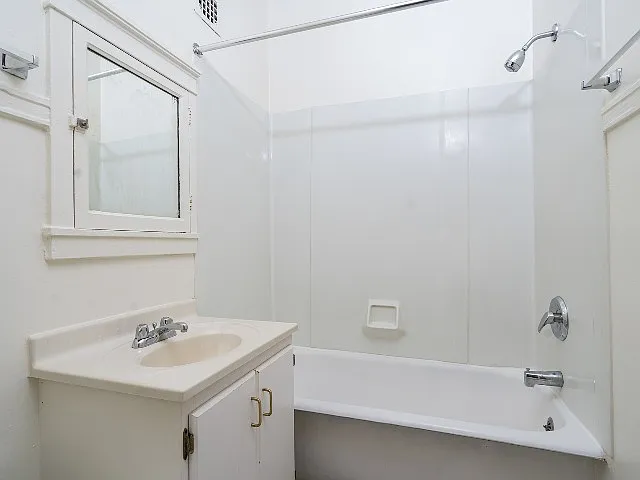 Ivanhoe Studio Bathroom Ivanhoe Studio Bathroom