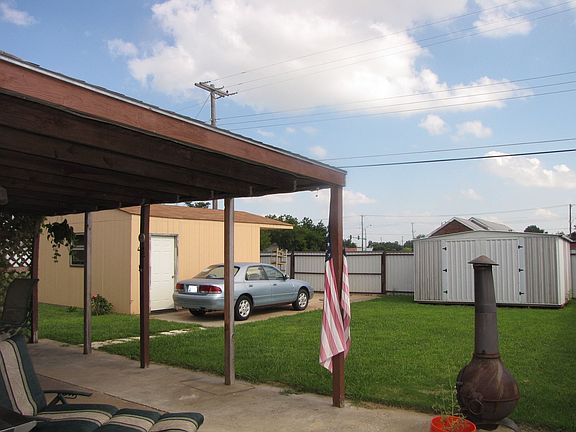 Covered patio in the backyard.