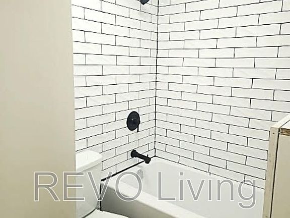 2nd image of 41 Elizabeth St #2
