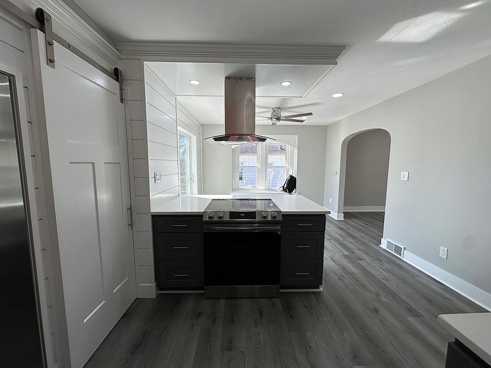 1st image of 751 Belmont Ave