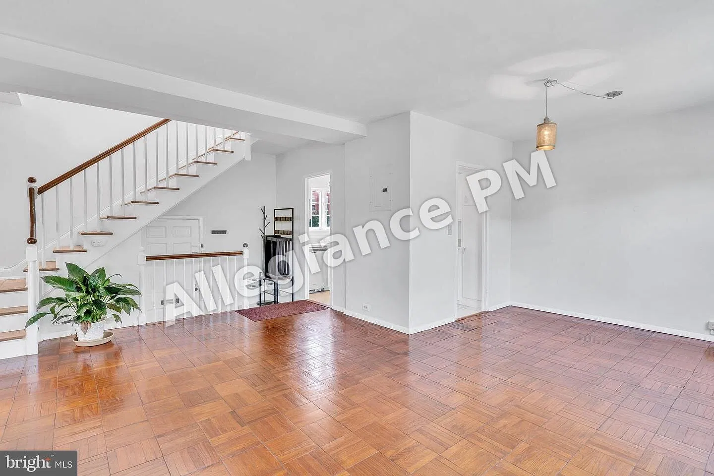 3316 Valley Drive — Photo 2