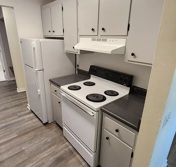 2110 Allen Blvd — Photo 9