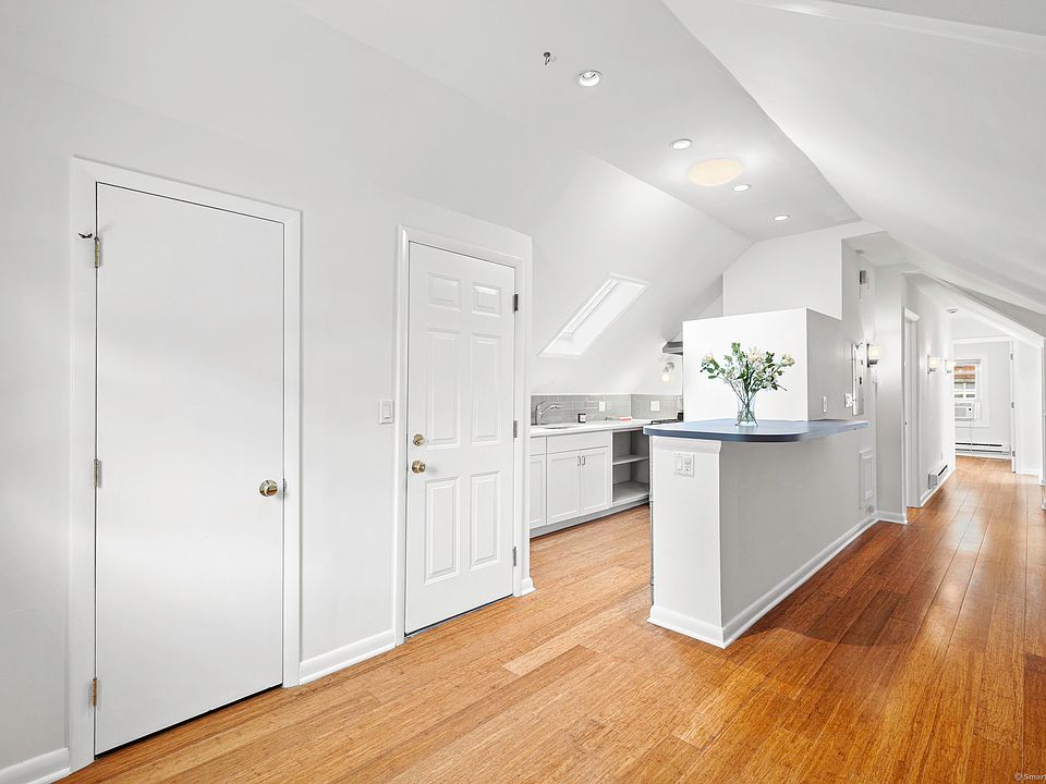 2nd image of 21 Quintard Ter Floor 3