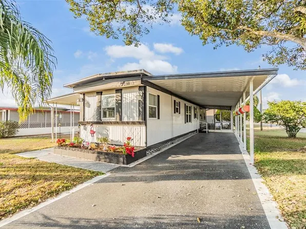 37321 8th Ave, Zephyrhills, FL 33542