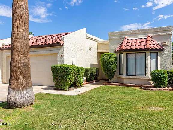 2nd image of 641 S Saguaro Way