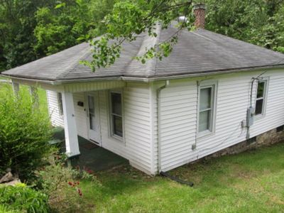 512 Northview St, Narrows, VA, 24124