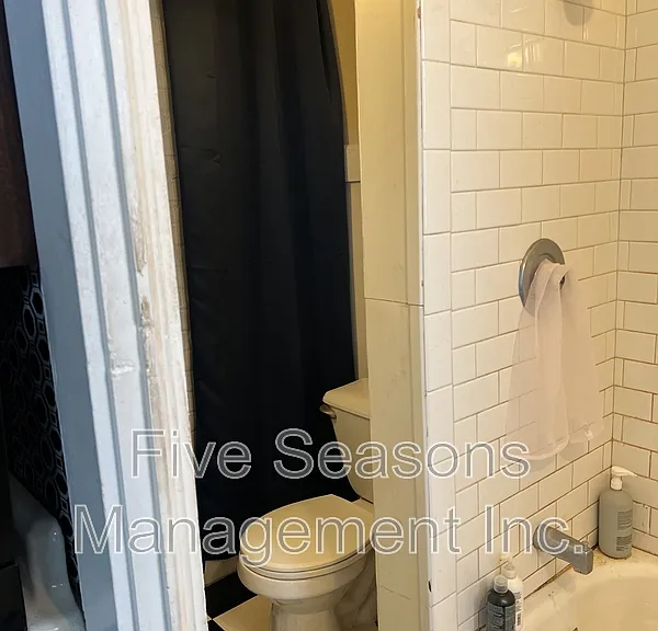 19 Grant St #2 — Photo 16