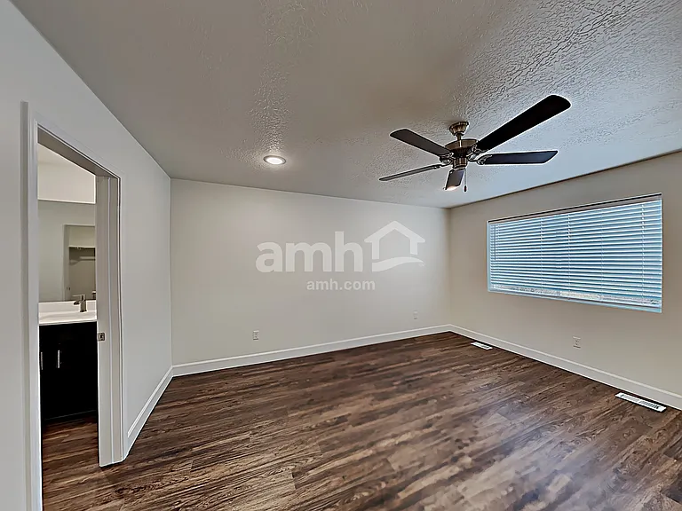 1359 E Perelle Ln — Photo 13