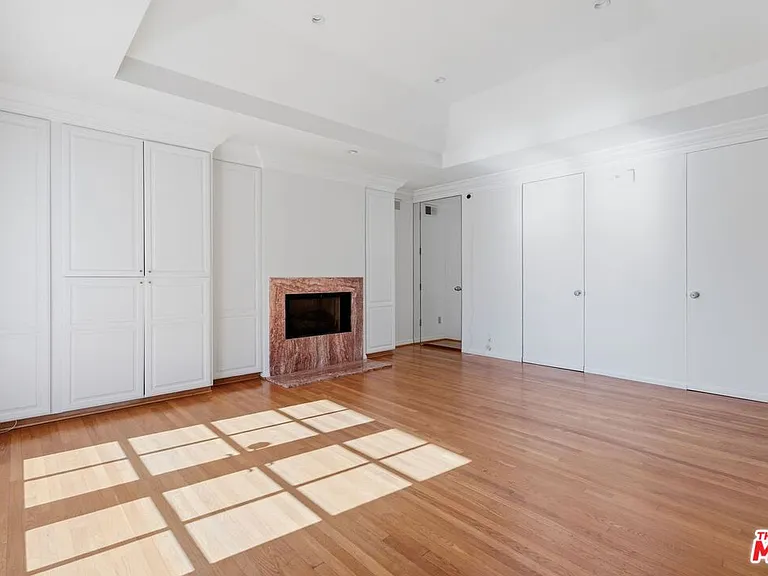 510 Toyopa Dr — Photo 16