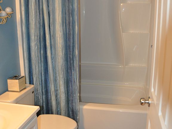 4th image of 3144 Royal Windsor Dr
