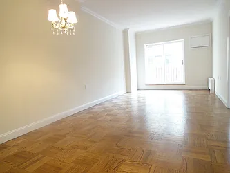 Rented by ER (DO NOT USE)