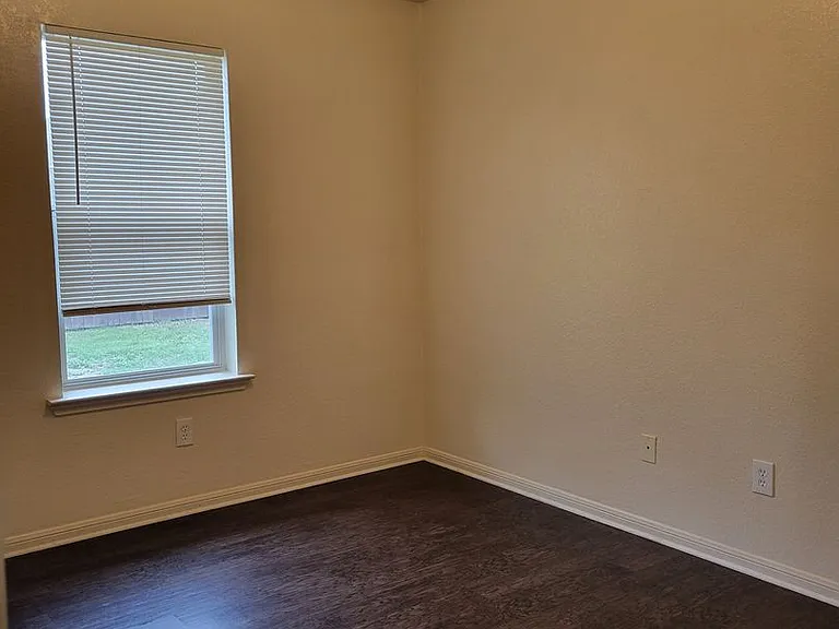 1534 Shoshoni Trl — Photo 6