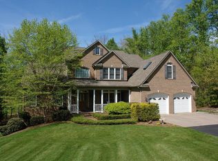 123 Gillie Ln, Blue Ridge, VA 24064