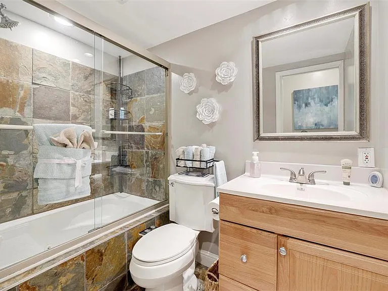 1714 S Tucker Blvd #A — Photo 18