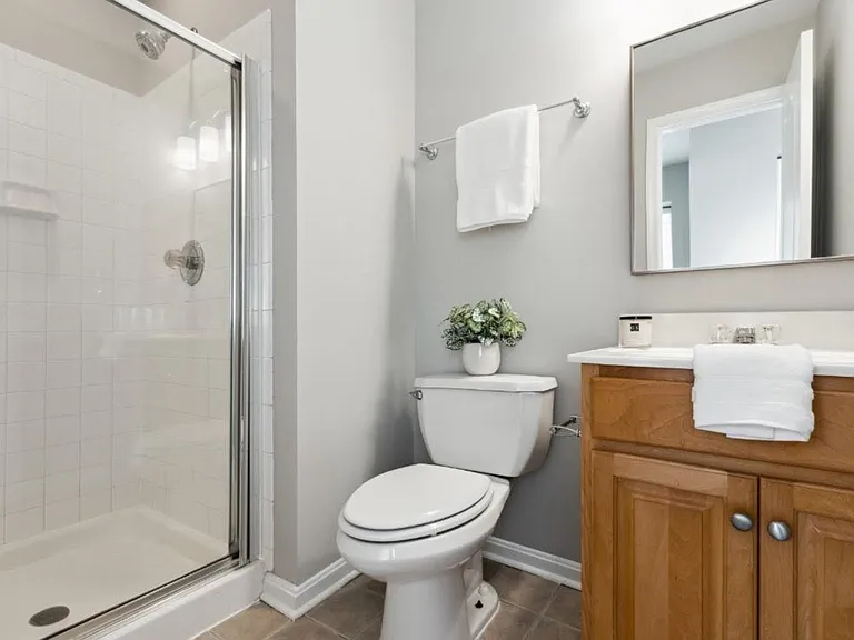 124 Emory Woods Ct — Photo 12
