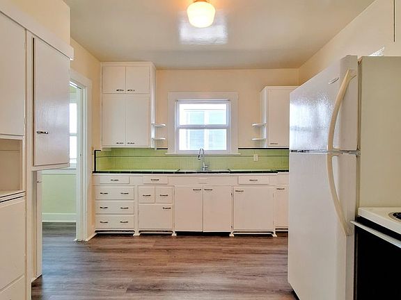 2nd image of 485-487 S 5th St #485