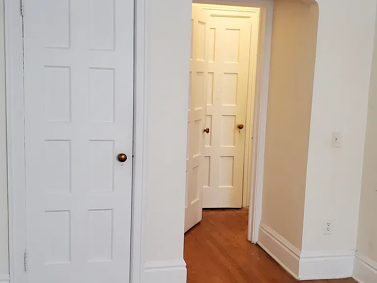77 East Blvd #10 — Photo 7