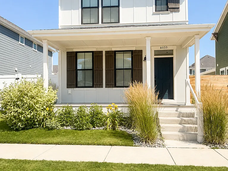 6033 Farmstead Ave — Photo 2
