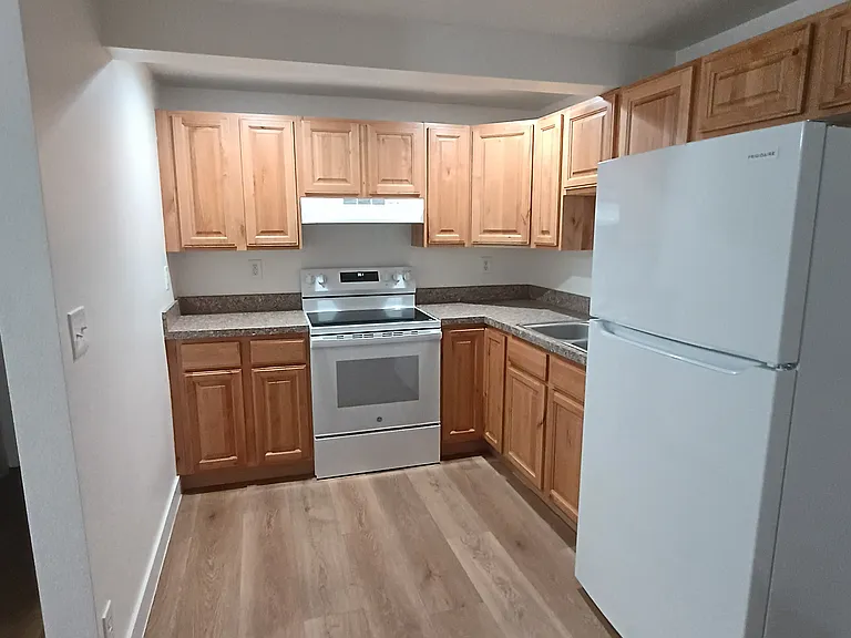 2211 N 400 E #4 — Photo 3